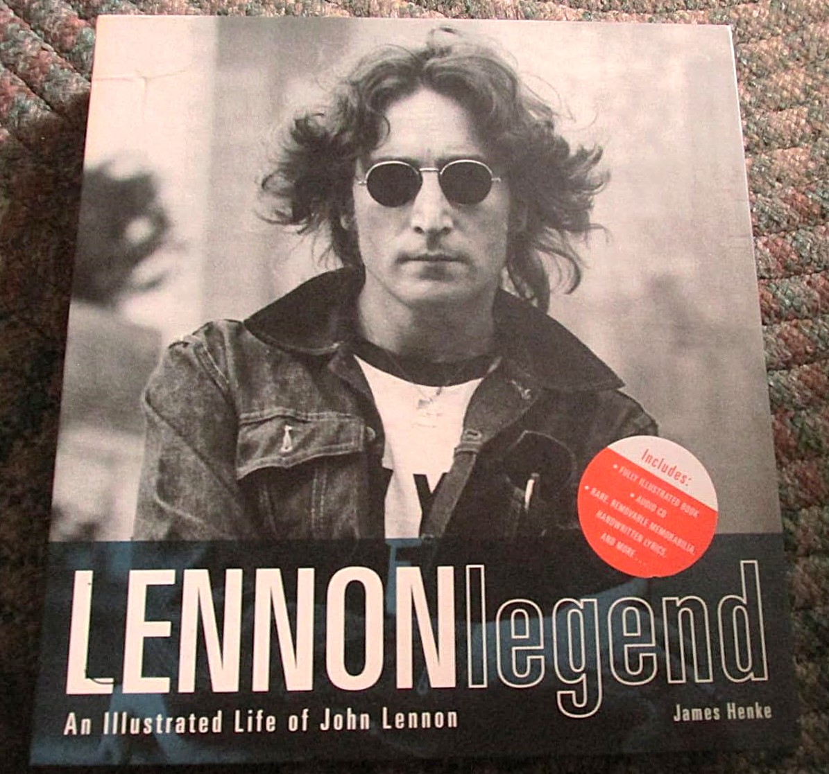 Lennon Legend : An Illustrated Life of John Lennon (in slipcase with CD and all removable memorabilia)