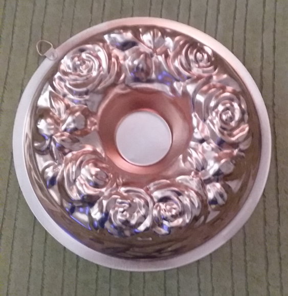 Image for Vintage Copper Toned Aluminum Wreath of Roses Jello Mold
