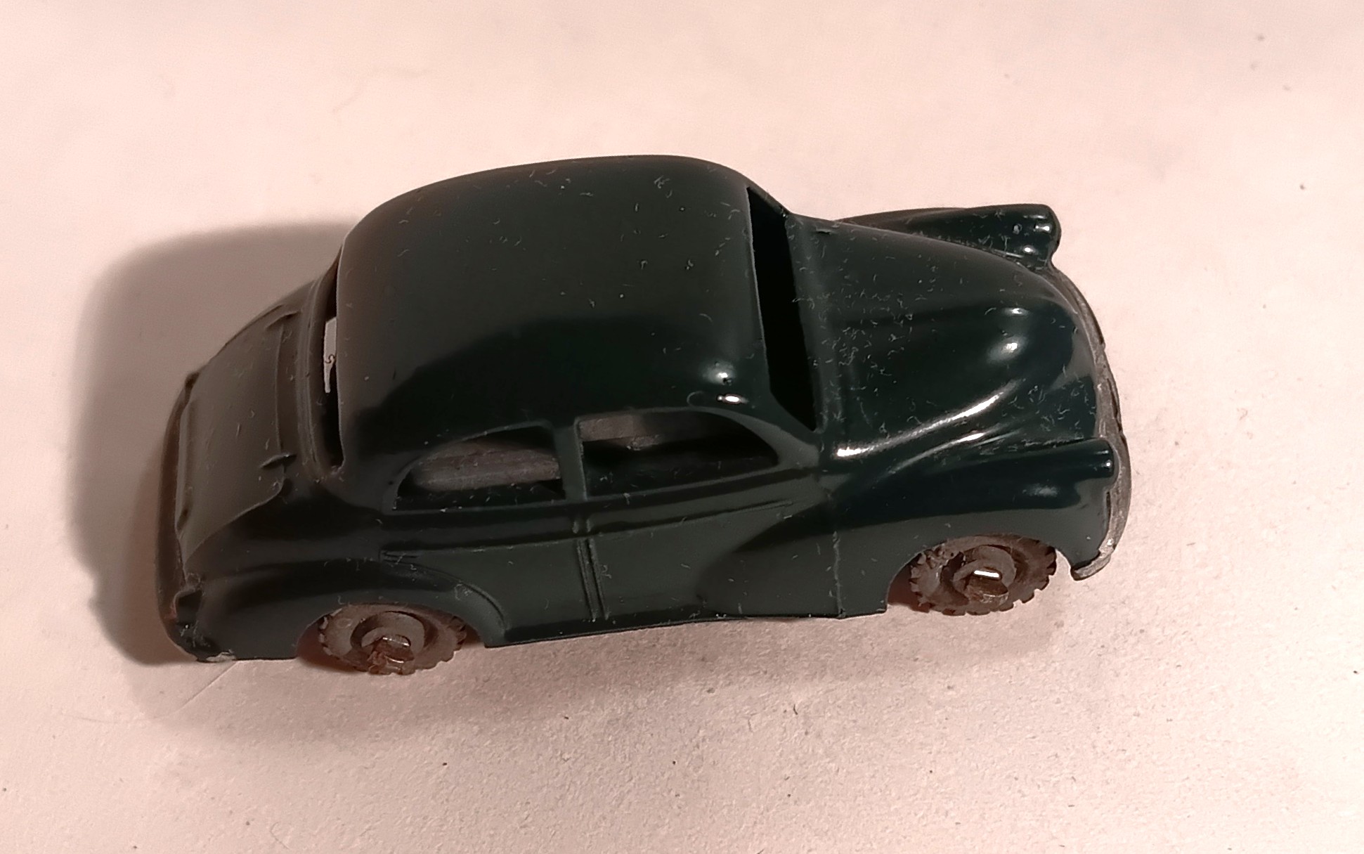 Old Vintage Model Car : Morris Minor 1000